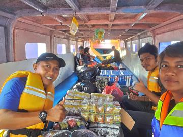 Tim NZMATES menumpangi Speedboat menuju Tahalupu 