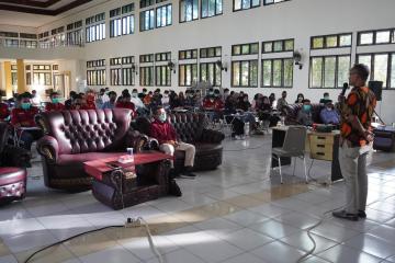 Kata penutup oleh Ketua Jurusan Teknik Mesin Politeknik Negeri Ambon Pak Lori Pareira S.T., M.T.