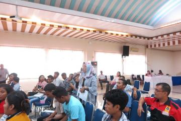 Partisipan dalam panel diskusi 