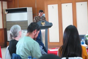 Pak Winner Sianipar memberikan sambutan mewakili PLN.