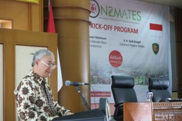 Duta Besar Selandia Baru Dr. Trevor Matheson memberikan sambutan