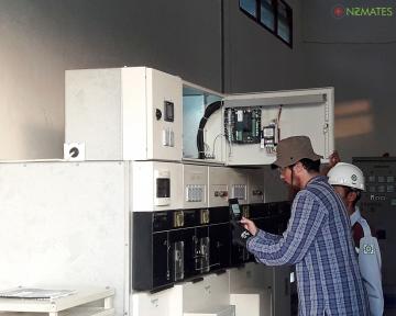 Programme Manager NZMATES Programme Manager melakukan kajian teknis di PLTD Ilwaki